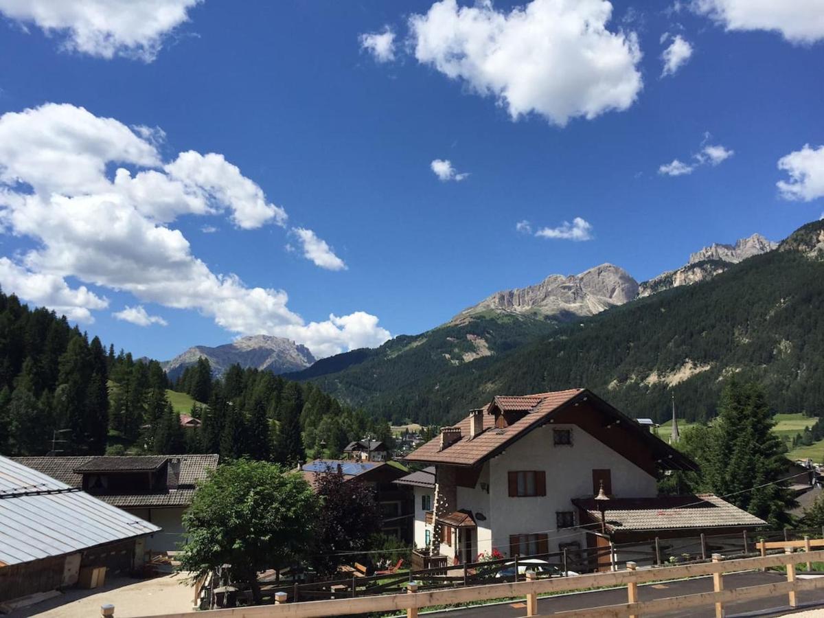 شقة Casa Chris By Ama Val Di Fassa بوتسا دي فاسّا المظهر الخارجي الصورة